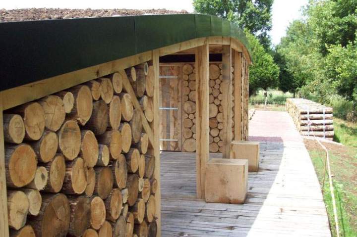 Structure architecturale en bois empilé Bressuire