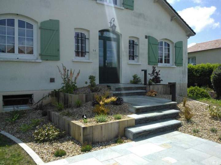 Aménagement entrée maison avec escalier Bressuire