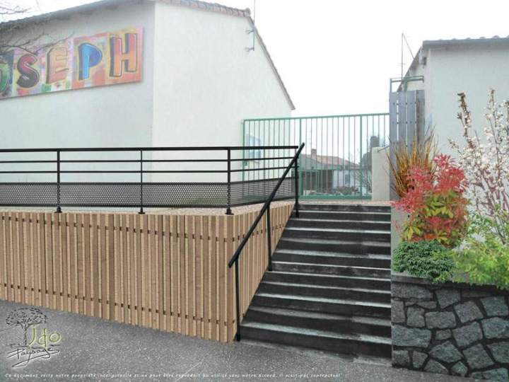 Aménagement extérieur avec escalier et garde-corps Bressuire