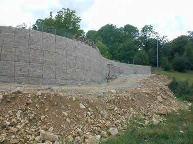 Aménagement avec mur de soutènement Bressuire 